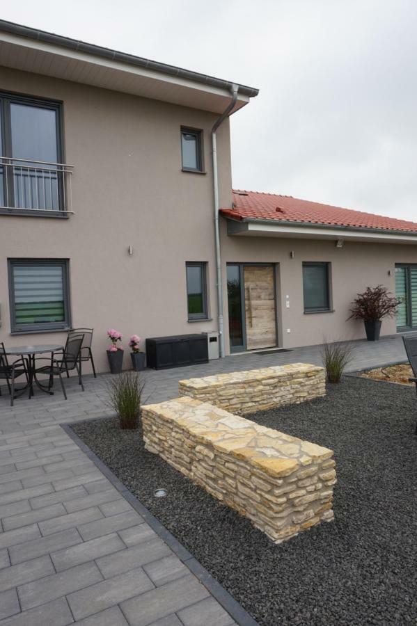 Wohnung 2 Im Kirschbluetenhof 인겔하임암라인 외부 사진